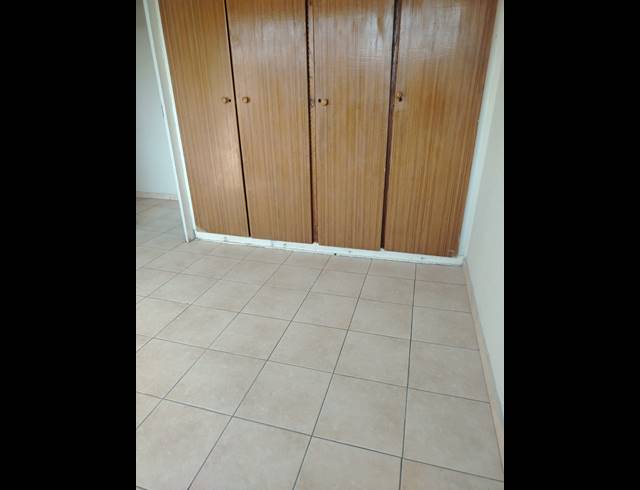 3 BEDROOM FLAT FOR SALE IN LENNOXTON